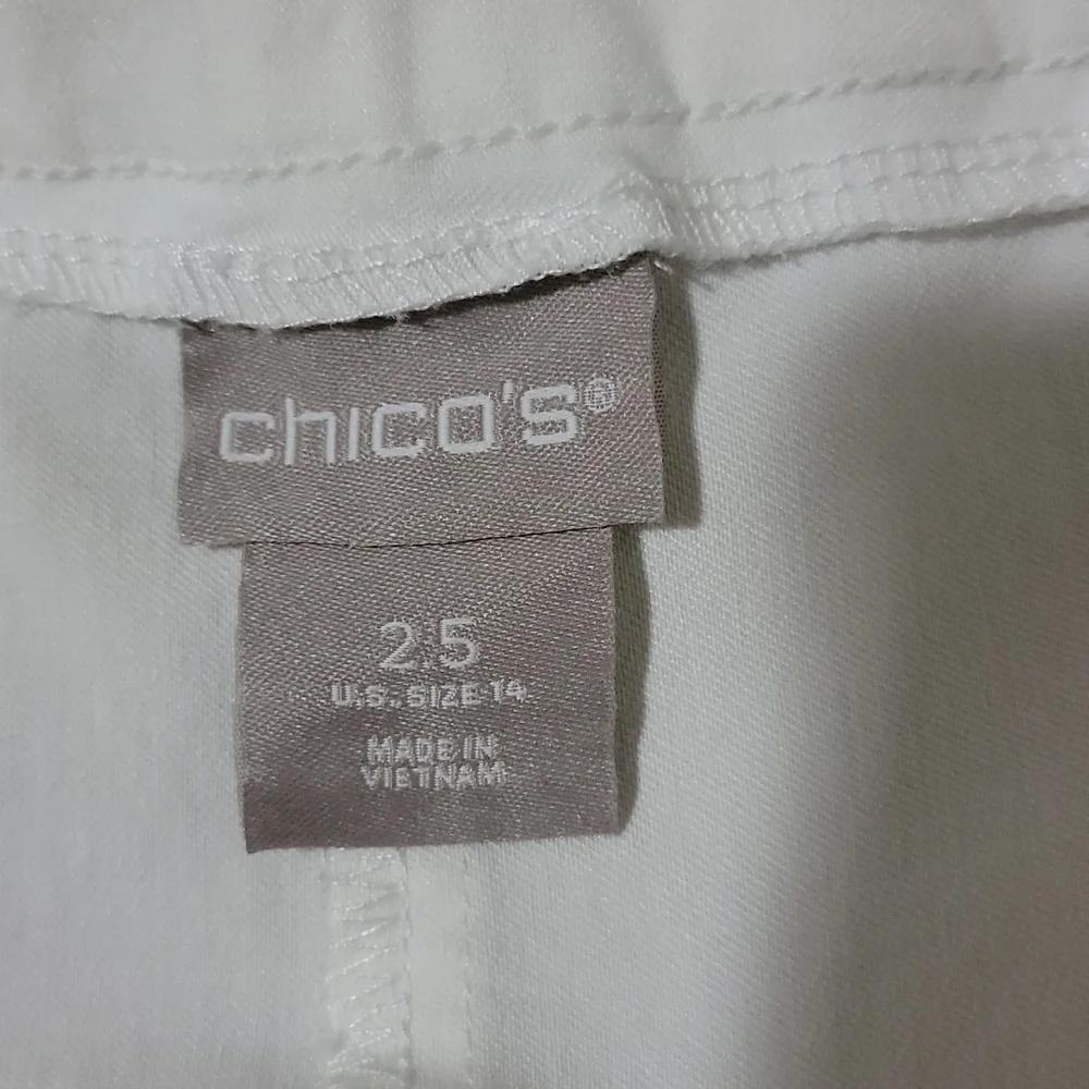Capris - Picture 9 of 10